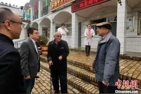 美国大叔定居中国小城：让生命有尊严地“谢幕”图片
