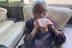 浙江105岁老太太喝咖啡100年！儿子一句话泪目…图片