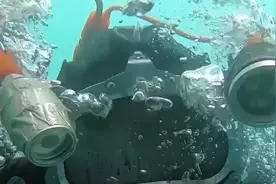 海军潜水员暗夜江底打捞6小时视频封面