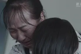 被拐走6年女儿终于回家 父母失声痛哭