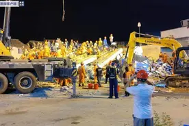 湖南郴州汝城民房垮塌12人被困 已造成3人死亡图片