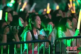 打榜控评、互撕干架……病态的饭圈，得用猛药图片