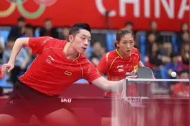 国乒奥运热身赛“昕雯”组合惜败男双孙闻/薛飞图片
