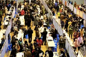 妇联招聘，“男性优先”？图片