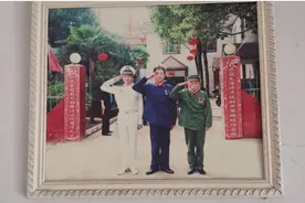 赓续三代的荣光！嘉鱼祖孙三代接力从军保家卫国图片
