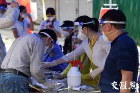 记者一线探访扬州封闭小区“四季园”图片