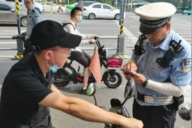 济南骑电动车不戴头盔将被查，“头”等大事做到这些很重要图片