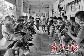 福海街道 培训物流寄递企业安全员图片