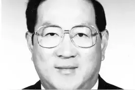 中央财经大学缅怀校友金人庆：积极为学校改革发展建言献策图片