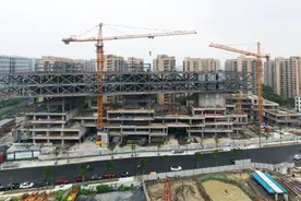 “天空之城”雏形初现图片