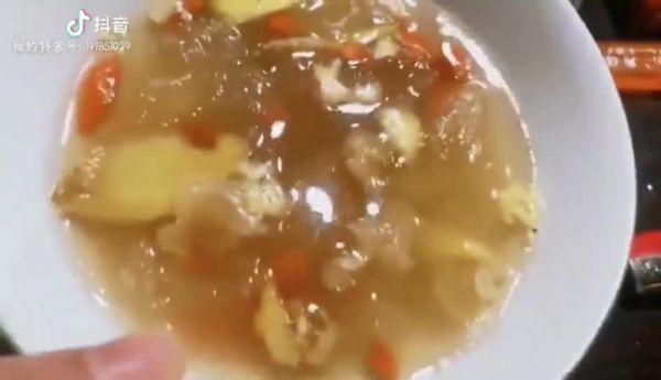 花胶炖银耳怎么做呀 花胶炖银耳怎么做呀视频