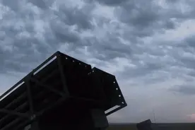 换上“黑科技”，军事女记者变“战场尖兵”图片