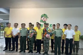 视频 | 投身军营 江西兵哥送菜欢送员工应征入伍图片