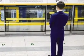 “探营”青岛地铁1号线南段：6分钟穿越胶州湾 一条地铁连五区图片