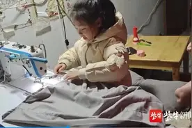 3分钟不到缝一条床单！10岁女孩刷爆网络，熟练操作缝纫机，帮奶奶赚钱图片