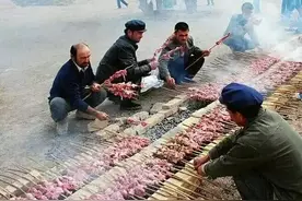 都说羊肉串是从新疆传出来的，新疆人不干了：新疆不吃羊肉串图片