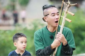 陈小春为何多年无新戏？应采儿一语道破，娱乐圈交际关系过于真实图片