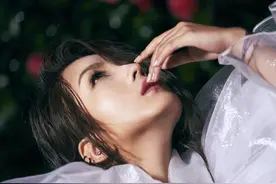 34岁何洁豪宅曝光，儿童房装修太普通，与整体奢华装修格格不入图片
