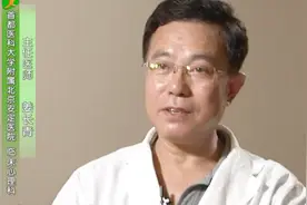 男性老是爱穿女性衣服是心理有问题吗？是否需要治疗？视频封面