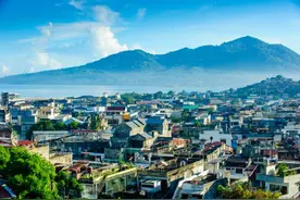 苏拉威西岛：一个被多个板块挤压的形状怪异的产物图片