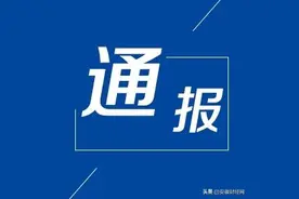 惊险！公交车正在行驶，他一把拔掉车钥匙图片