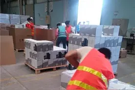 小伙干400块一天的搬运工，终于两年把债务还清，再也不干了图片