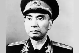 李承晚拒绝停战，恶意扣留2.7万战俘，克拉克：让志愿军教训他吧图片