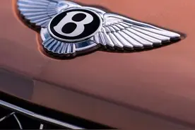 再定义超豪华SUV——宾利新添越图片