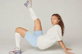 耐克618宣传图又惹争议？模特眯眯眼还刮掉眉毛，被指是故意内涵图片