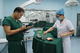 三无家庭的学生，劝你尽量不要学医，看完就业数据会让你茅塞顿开图片