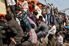 印度人来中国看病，感叹原来公立医院比私立的好，医生都会说英语图片