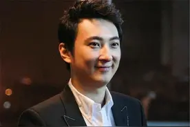 两位顶级富二代酒吧起冲突，面对雪梨老公，王思聪选择先行离开图片