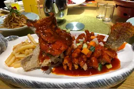 兄妹聚餐7个人点了9道菜1道点心，全部吃光光，响应号召不浪费图片