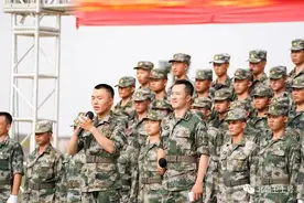 来吧！展示！兵哥哥演唱会激情上演图片