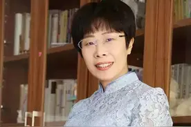 中国诗词大会评委蒙曼，书香中走出的才女，告诉你读书到底多有用图片