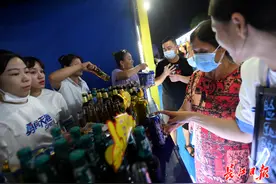 快来一起嗨啤！武汉啤酒节17日晚开幕图片