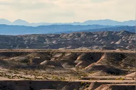 边陲小城德令哈，令人神往的诗和远方图片
