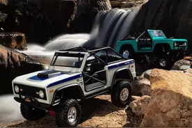 Axial 推出 SCX10 III Early Ford Bronco 车型图片
