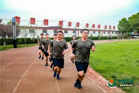 解锁！教保勤务连长的带兵之道图片