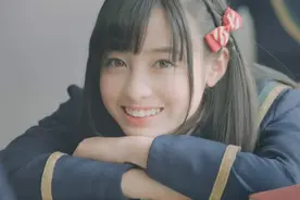 桥本环奈晒22岁庆生照，空气刘海麻花辫，被传父女恋后形象大变图片