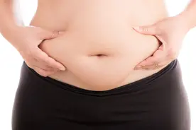 肚子胀满，总感觉有个盘子顶在上面，原来是脾虚气滞引起的水饮病图片