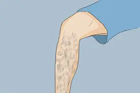 为何有些男性腿毛旺盛，有些腿毛很少？图片