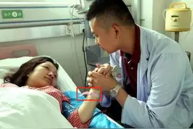 产妇在医院待产时，会被带上不同颜色“手环”，都有什么含义？图片