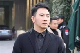保姆纵火妻儿4人丧命，4年后他再婚生女，网友：满口深情全是生意图片
