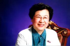 【老少携手讲好我与党的故事】国家培养了我 我要努力报效国家——黄丽娟图片