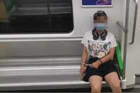 胆敢在南宁地铁上开淫秽直播？后果很严重！图片