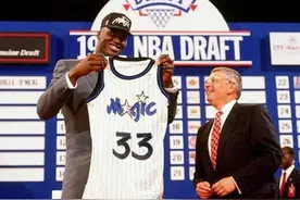 NBA新秀为什么都要戴着帽子上台？图片