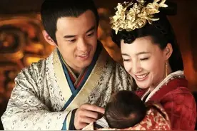 女婴出生后三天三夜不哭，算命先生：以后既是皇后,也是祸害！图片