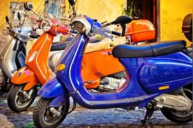 再贵的电动车，使用时有这4点不注意，电瓶撑不过3个月图片