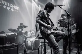 古今中外还有没有像维塔斯这样拥有超高音域的歌手？图片